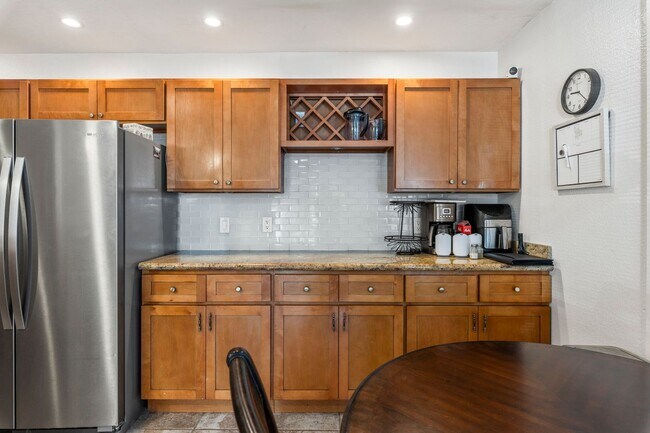 Building Photo - Beautifully Renovated Ground-Floor 2BR/1.5BA Condo in Kihei Villages – Furnished w/ 2 Parking Spaces