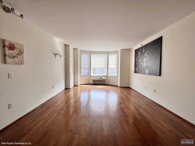 Building Photo - 3303 City