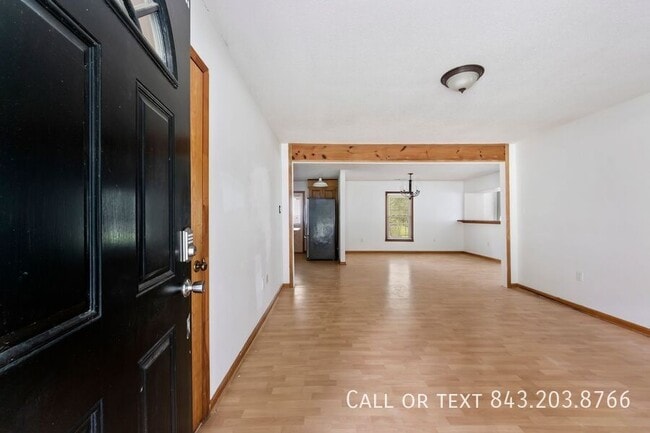 Building Photo - 1966 Suzanne St