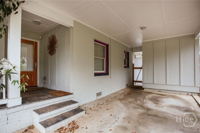 Building Photo - 284 The