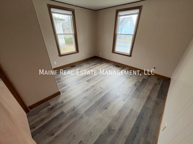 Building Photo - 73 Main Rd