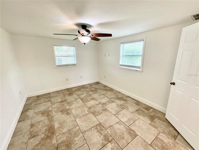 Building Photo - 4233 Belle Isle Ct