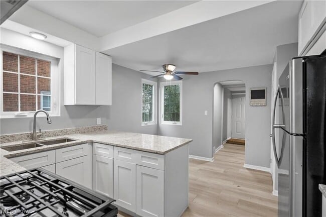 Building Photo - 3881 Meadowbrook Blvd