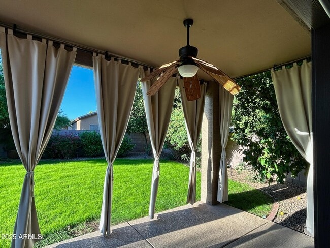 Building Photo - 4620 E Paso Trail