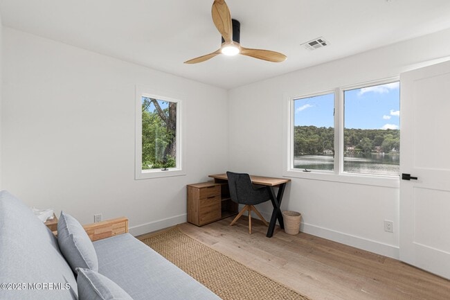 Building Photo - 39 Upper Lakeview Ave