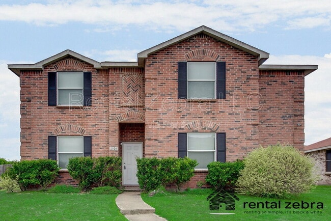 Primary Photo - 2909 Goldenrod Dr