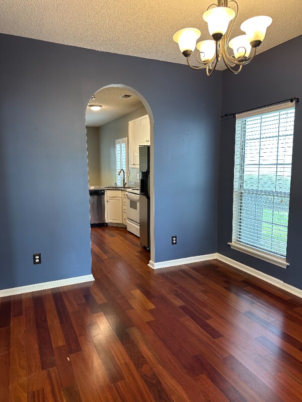 Building Photo - 233 Mossy Oak Way