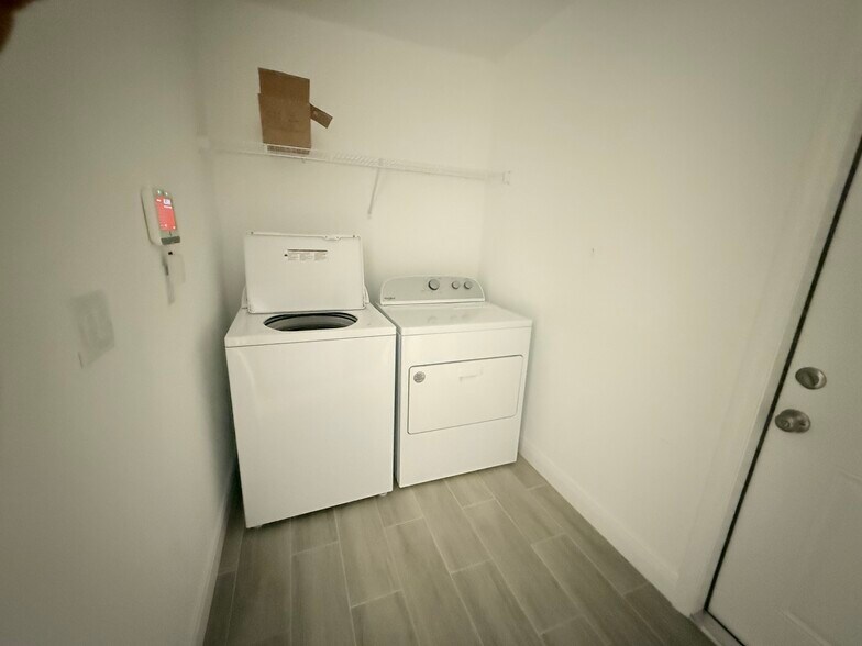 Building Photo - 2156 Edison Ave