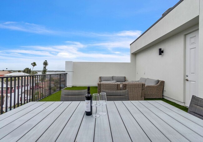 Building Photo - 15405 Gulf Blvd