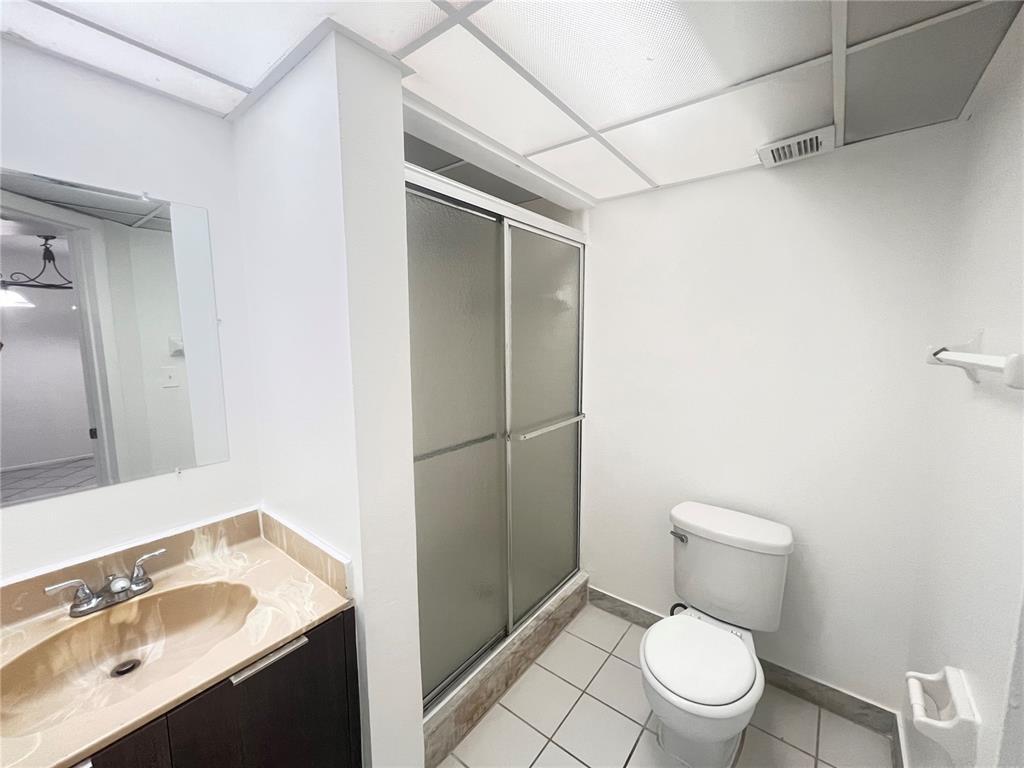 Building Photo - 7820 Colony Cir S