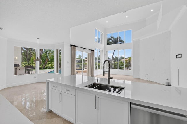 Building Photo - 9511 Savona Winds Dr