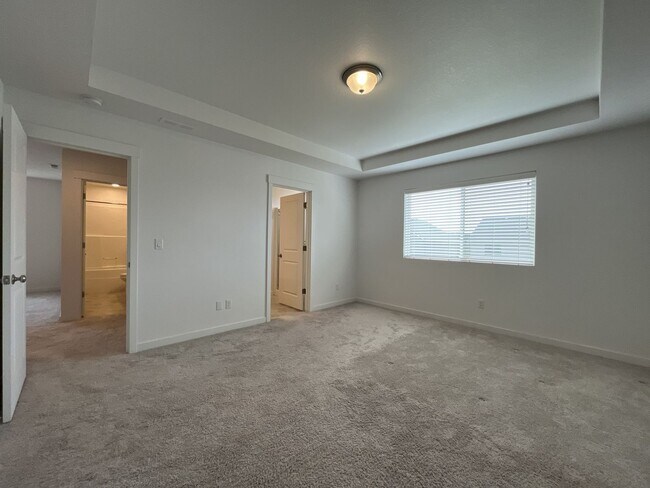 Building Photo - Stunning 3 Bedroom with Bonus Room | Solar Panels, Stainless Steel Appliances & Fenced Backyard