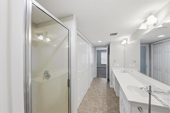 Building Photo - 54 La Rue Pl NW