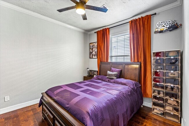 Building Photo - 3715 Avenue O 1/2