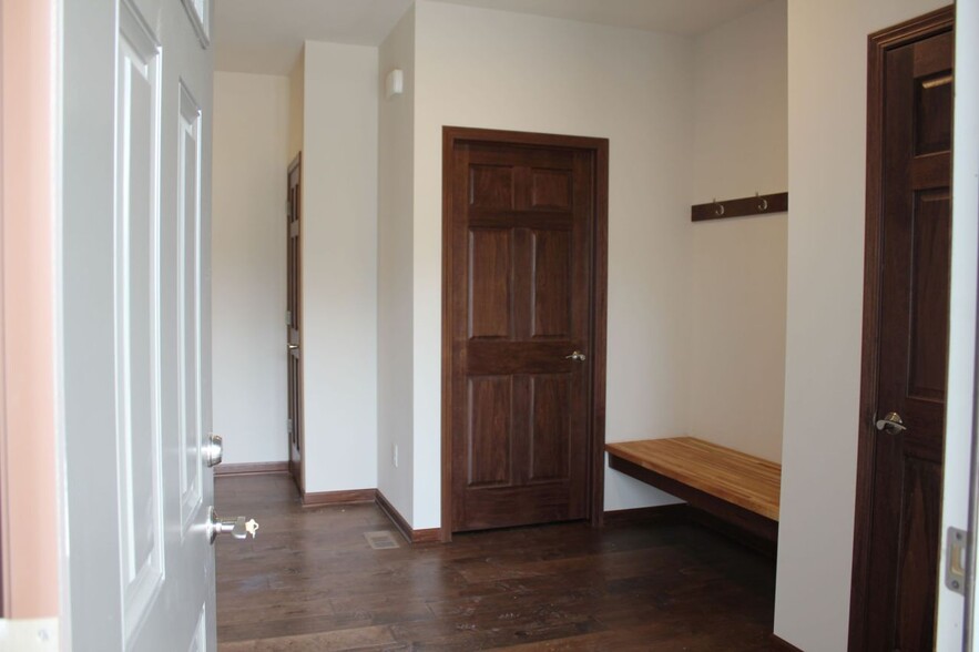 Entry - 9019 W Stuth Ave
