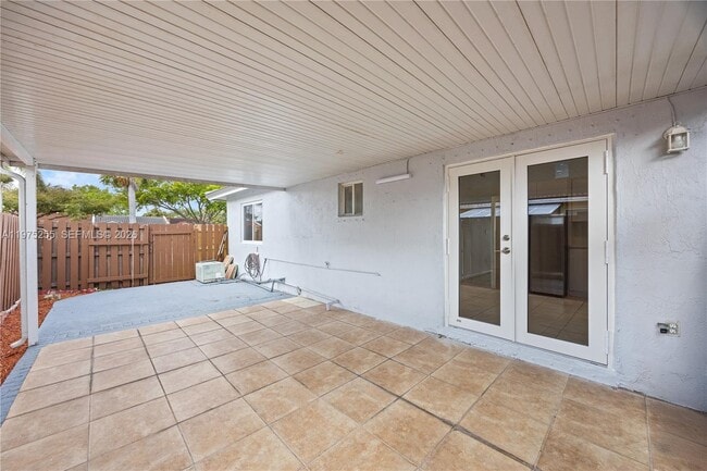 Building Photo - 7570 NW 173rd Ln