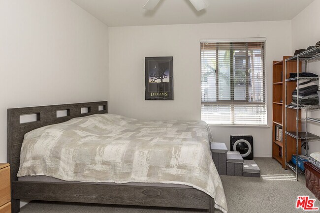 Building Photo - 100 S Alameda St