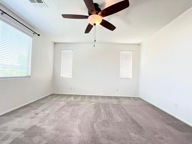 Building Photo - 930 Safe Sapphire Way