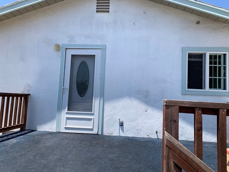 Building Photo - 2347 Pio Pico Dr