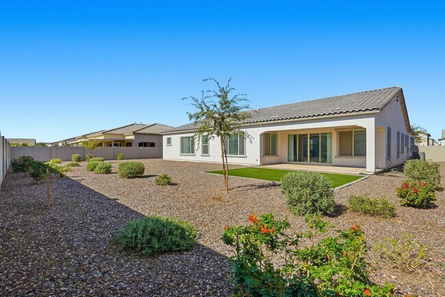 Building Photo - Gated Community Amazing ameneties