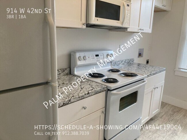 Building Photo - 914 W 42nd St