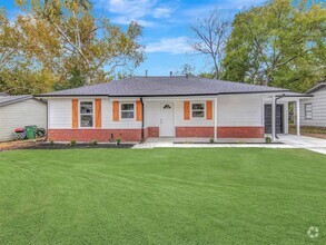 Building Photo - 223 Lakewood Dr