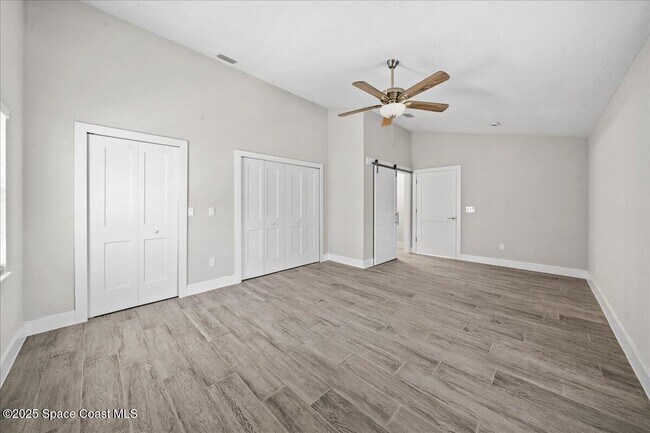 Building Photo - 2060 Newfound Harbor Dr
