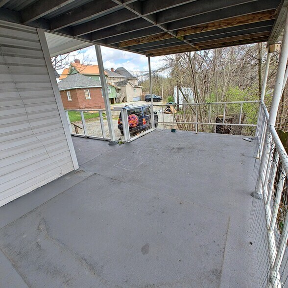 Building Photo - 509 S Main St