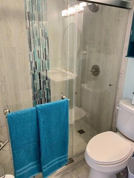 Building Photo - 53 Woodland Dr