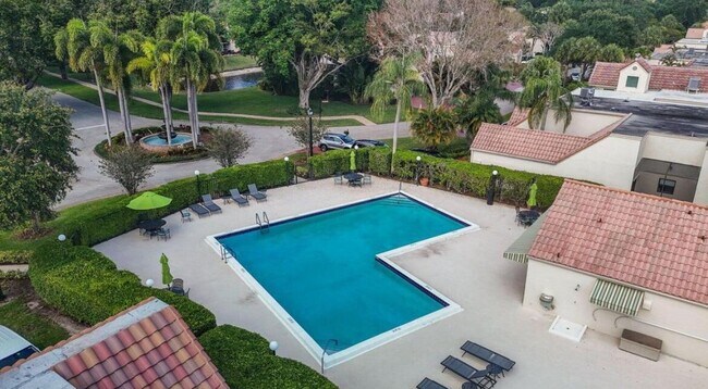 Building Photo - 6545 Las Flores Dr
