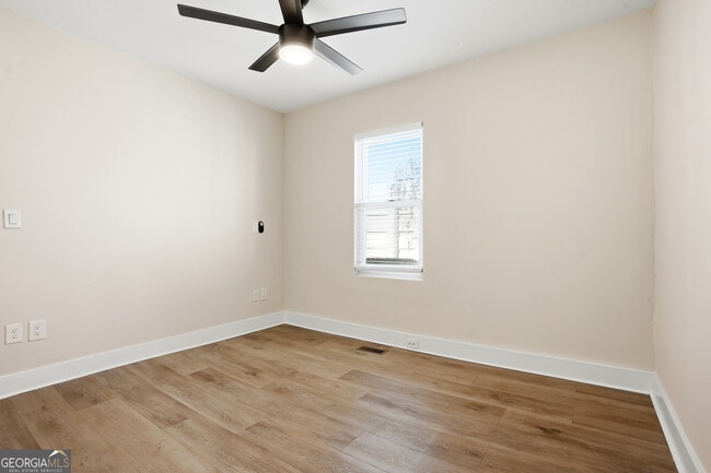 Building Photo - 310 Patterson Ave SE