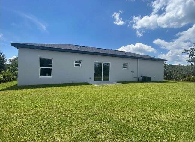 Building Photo - 544 Highlands Lake Dr