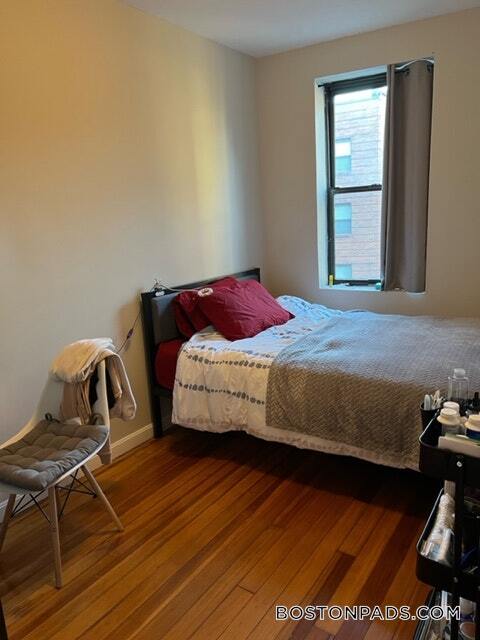 Building Photo - 220 Hanover St