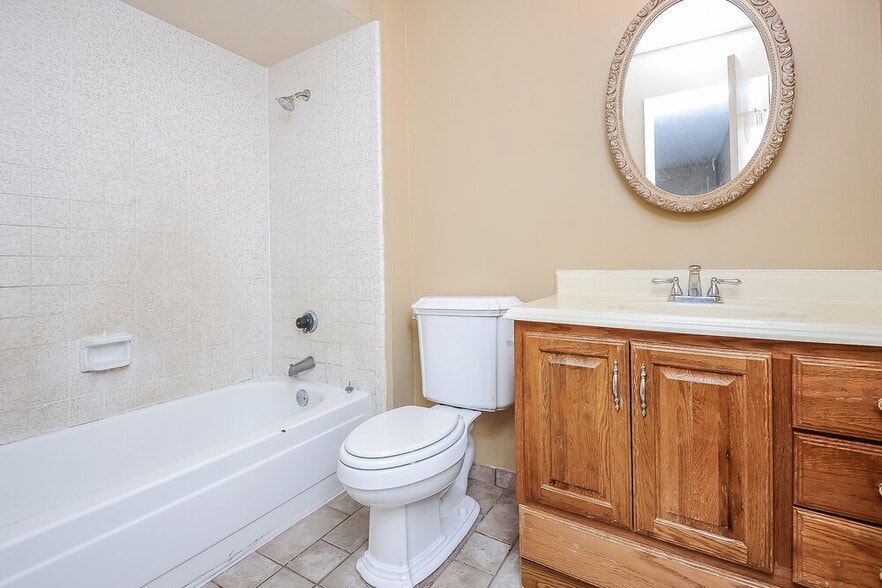 Building Photo - 7609 Xavier Dr