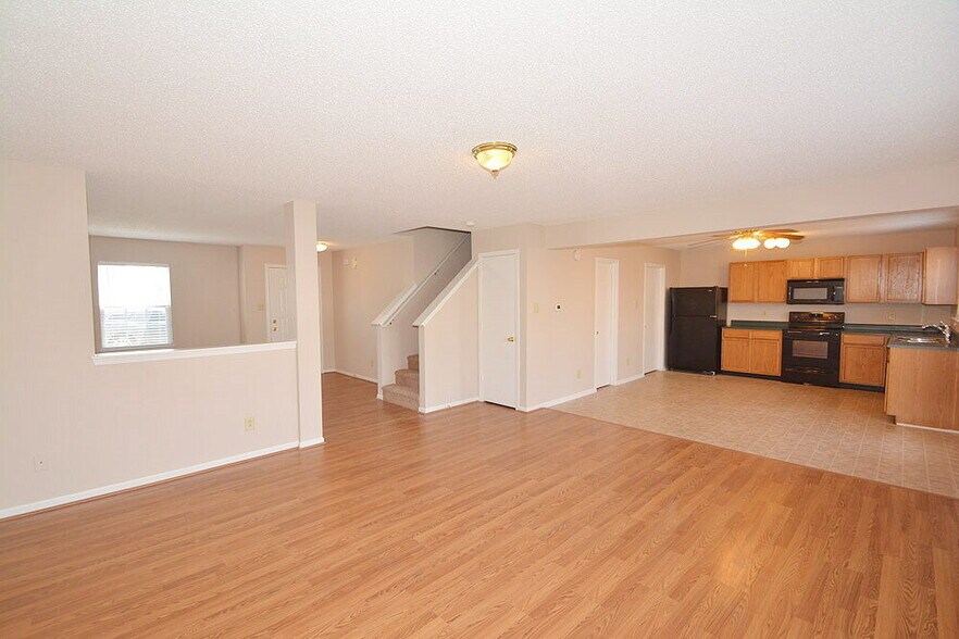 Building Photo - 2308 Harvest Moon Dr