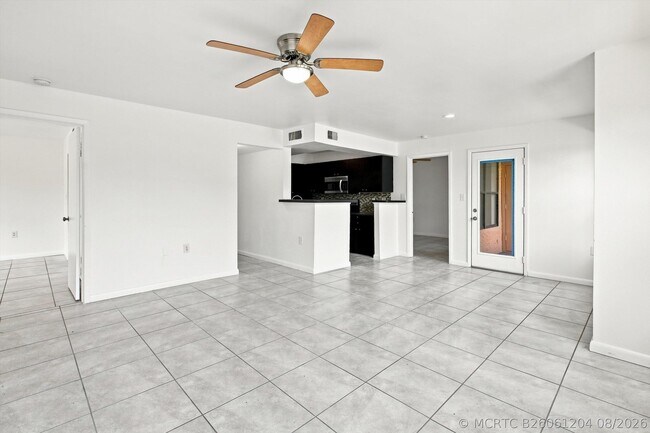 Building Photo - 10581 SW 155th Ct
