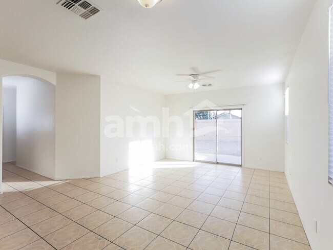 Building Photo - 12238 W Lincoln St