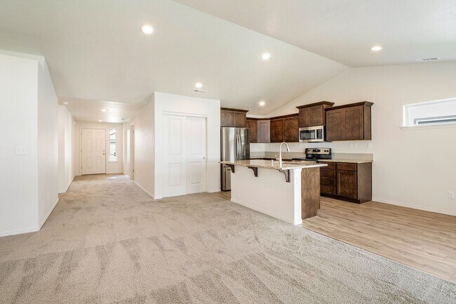 Building Photo - 4214 W Wood Ct