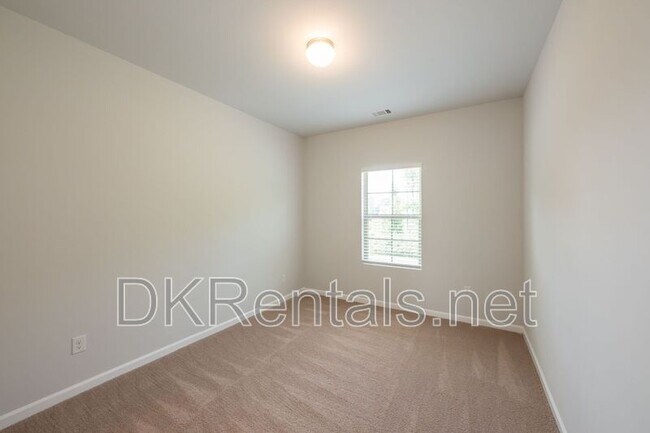 Building Photo - 2182 Talmai Dr