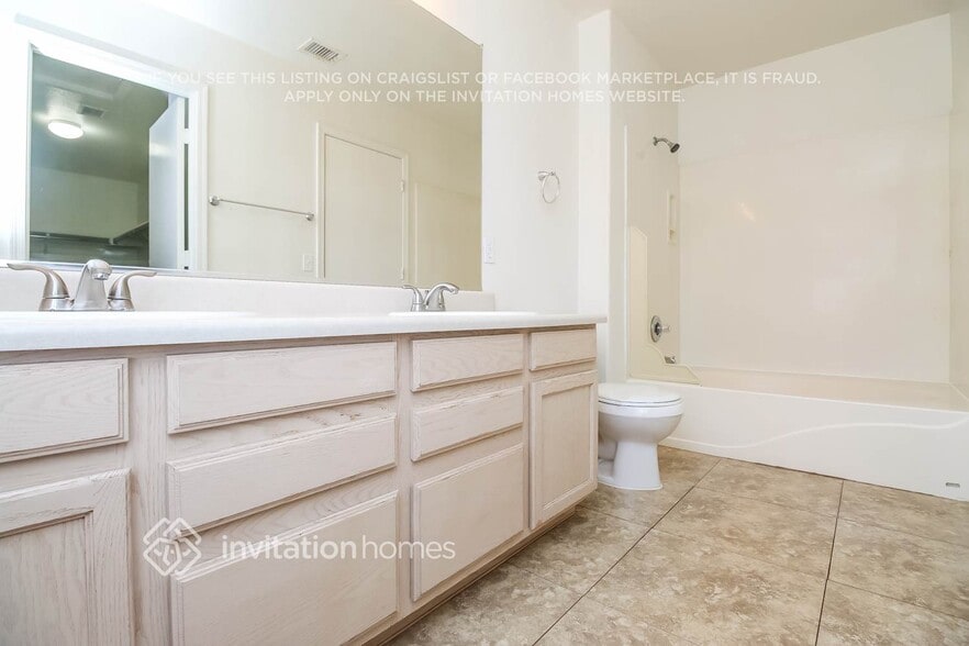 Building Photo - 4125 E Hide Trail