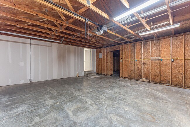 Building Photo - 406 S Adams St