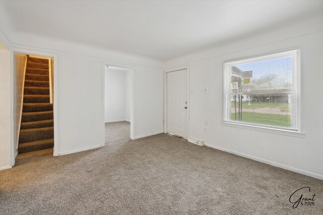 Building Photo - $1,100 Warren bungalow