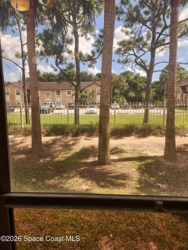 Building Photo - 400 Yellow Tail Ln