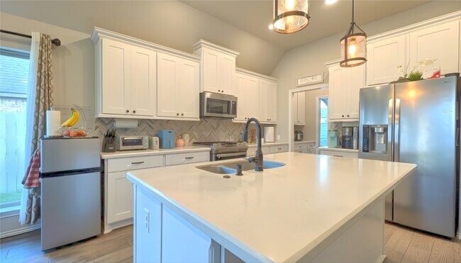 Building Photo - 4540 Mesquite Terrace Dr