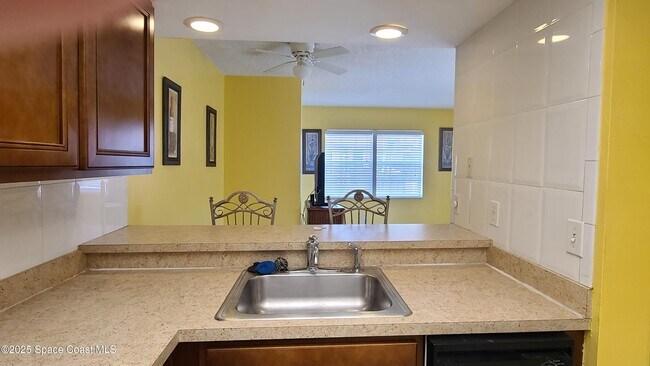 Building Photo - 3100 Sir Hamilton Cir