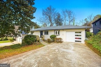 Building Photo - 42 W Belle Isle Rd NE