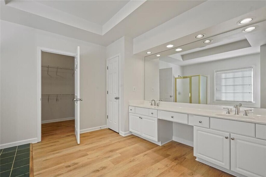 Building Photo - 1978 Poppleford Ln