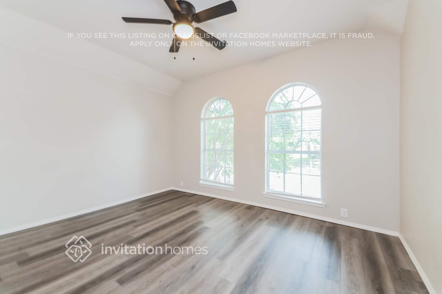 Building Photo - 1270 Stanford Dr