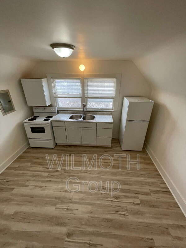 Building Photo - 610 S Gallatin St