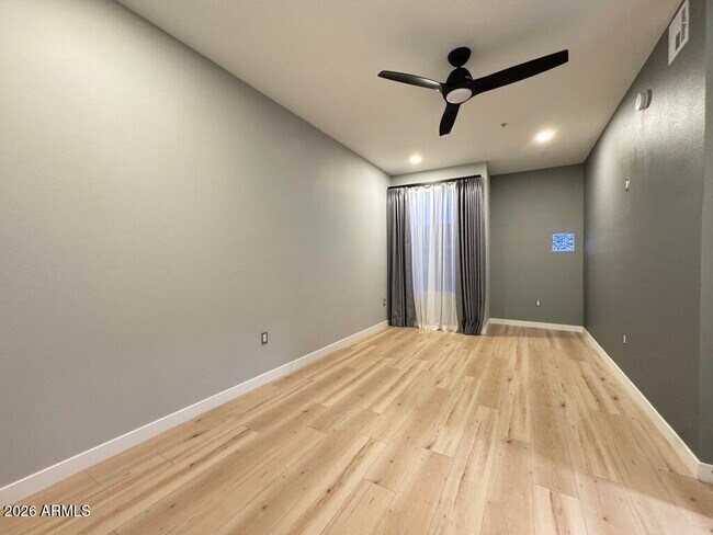 Building Photo - 1701 E Colter St